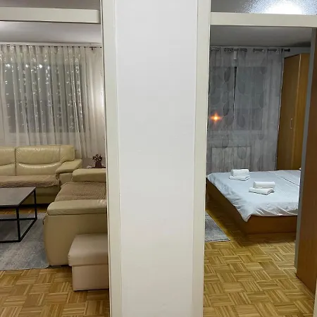 Host Apartment *