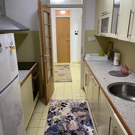 Apartment Host